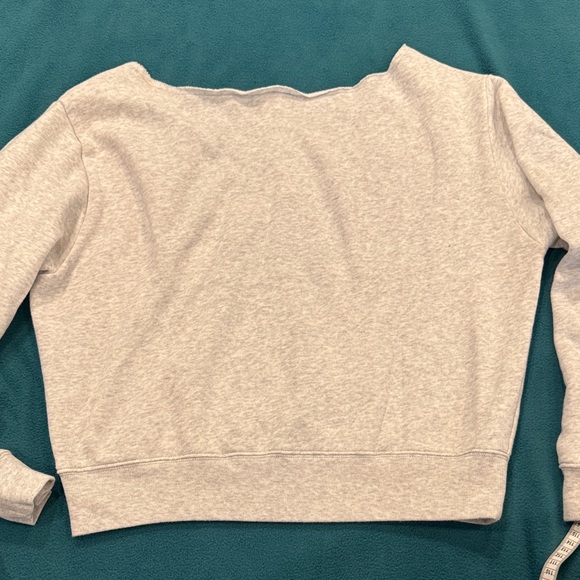 PINK Victoria's Secret Light Gray Everyday Lounge Open Neck Crew. Size Med - Picture 6 of 6